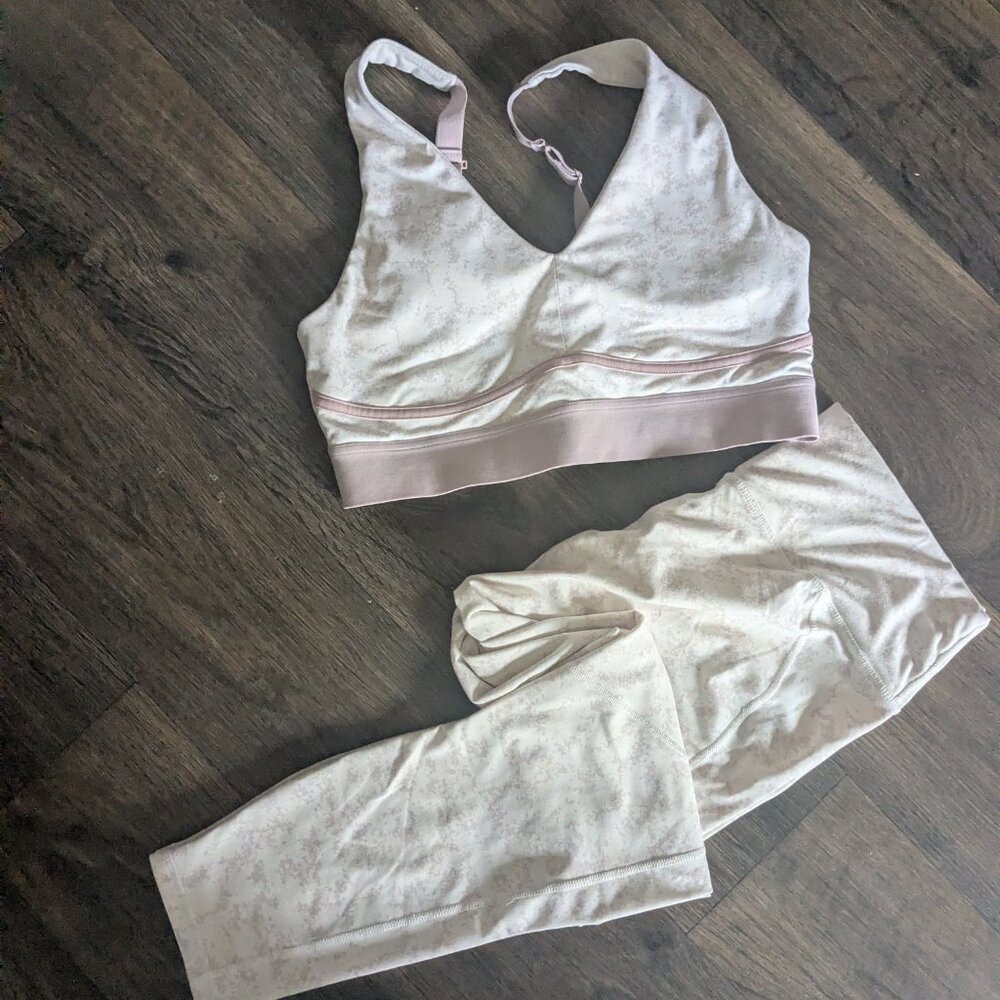 Fabletics Powerhold Workout Set - Picture 4 of 7